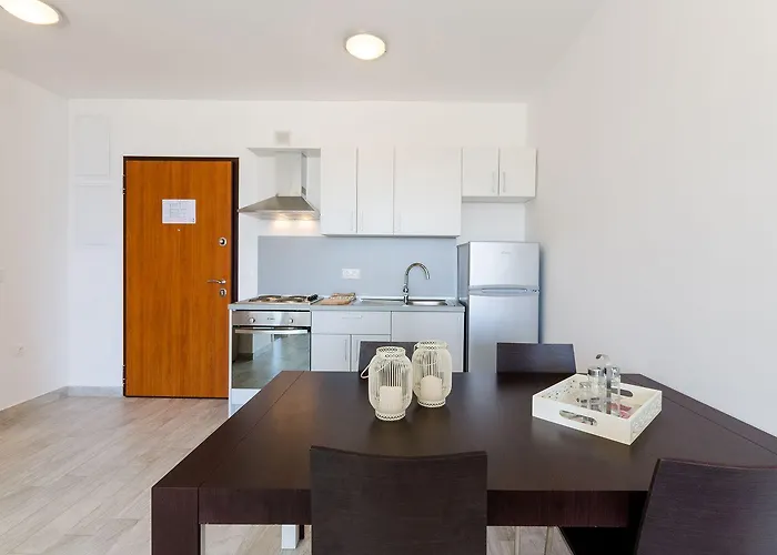 Modernes Nur 90 Meter Zum Mit Meerblick, Tiefgarage, Klima アパート *