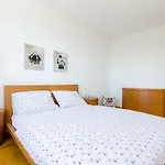 Modernes Nur 90 Meter Zum Mit Meerblick, Tiefgarage, Klima Appartement *