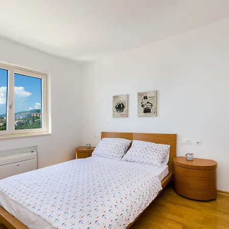 Apartment Modernes Nur 90 Meter Zum Mit Meerblick, Tiefgarage, Klima Crikvenica
