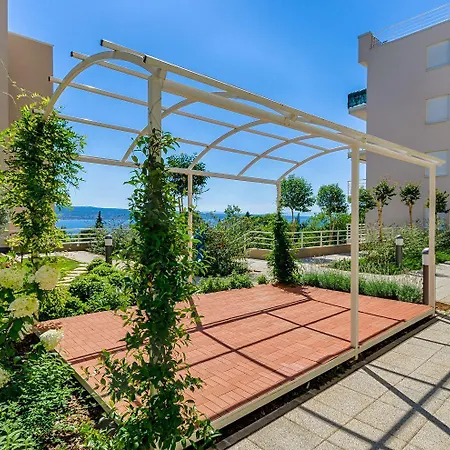 Modernes Nur 90 Meter Zum Mit Meerblick, Tiefgarage, Klima Crikvenica