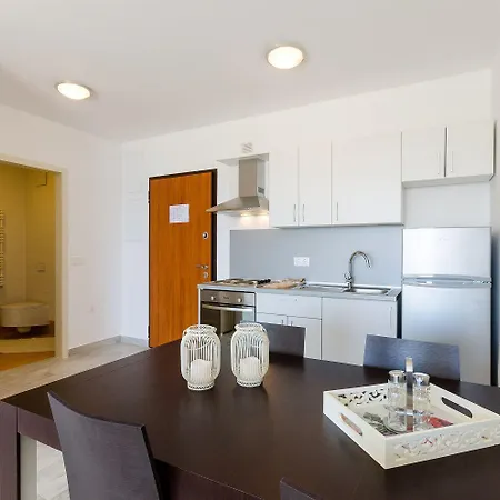 Modernes Nur 90 Meter Zum Mit Meerblick, Tiefgarage, Klima Apartment