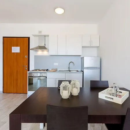 Modernes Nur 90 Meter Zum Mit Meerblick, Tiefgarage, Klima Lejlighed *