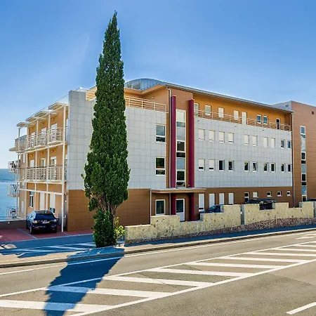 Daire Modernes Nur 90 Meter Zum Mit Meerblick, Tiefgarage, Klima Crikvenica